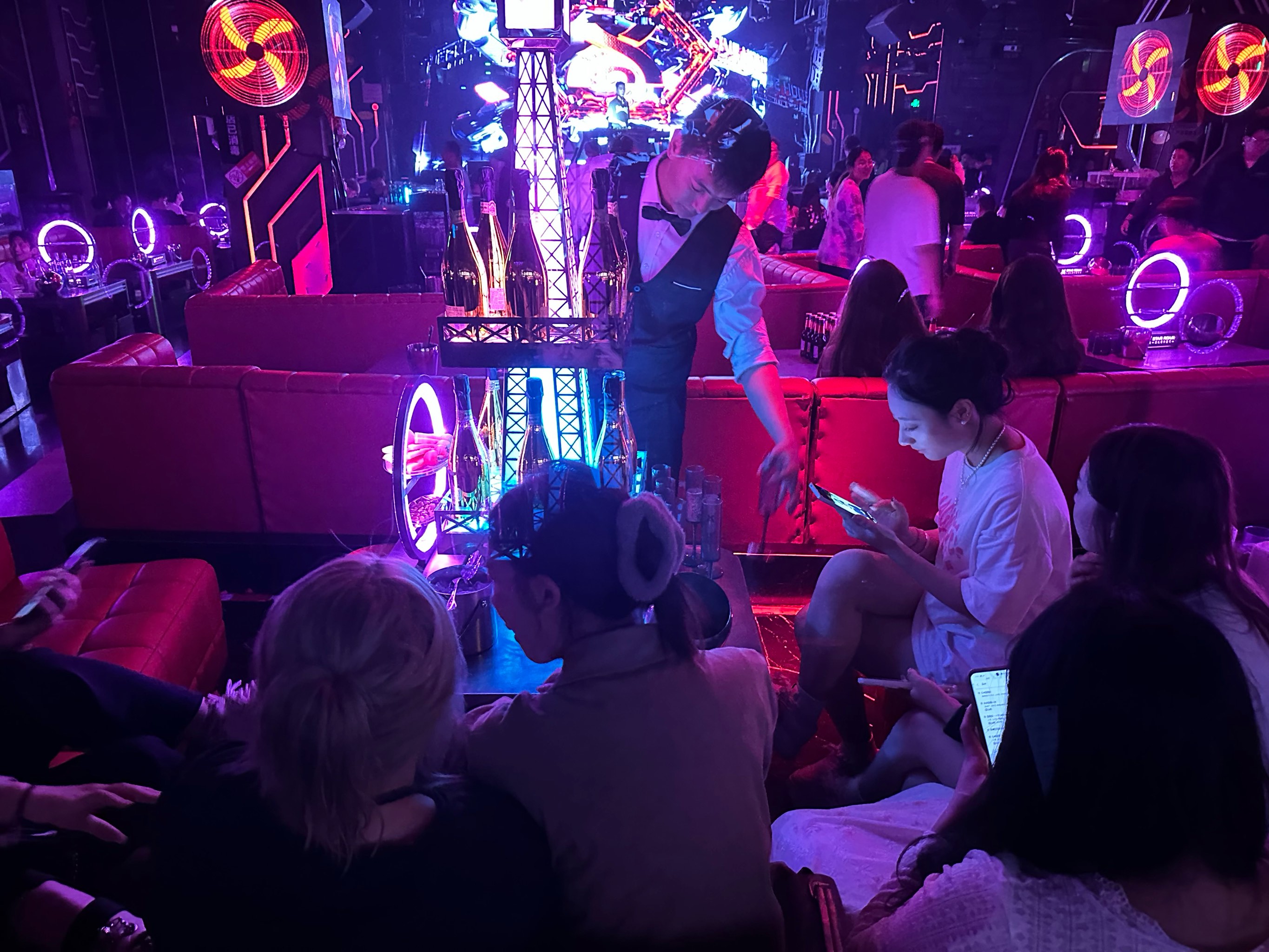 菏泽商务ktv引领商务ktv新模式-牡丹区ktv预订